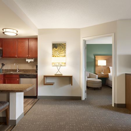 Staybridge Suites Tampa East- Brandon By Ihg Mango Buitenkant foto