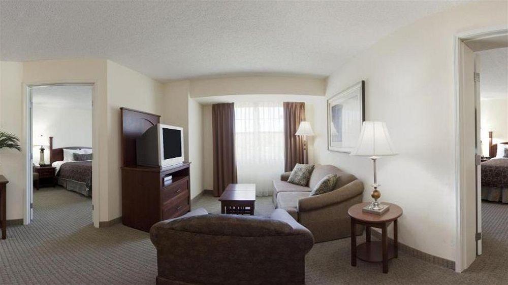Staybridge Suites Tampa East- Brandon By Ihg Mango Buitenkant foto